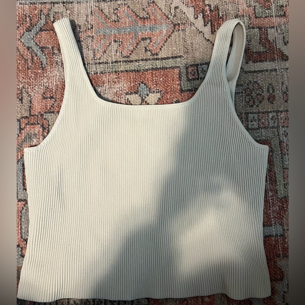Aritzia Babaton Sculpt Knit Squareneck Cropped Tank